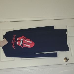 Long sleeve dress with hood